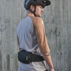 POC SPORTS Lamina Hip Pack 23 POC SPORTS Lamina Hip Pack -cykelaffär 25120 1002 Lamina HipPack UraniumBlack 2 1