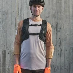 POC SPORTS Column VPD Backpack 13L 20 POC SPORTS Column VPD Backpack 13L -cykelaffär 25123 1002 ColumnVPDBackpack 13L UraniumBlack 2