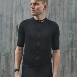 POC SPORTS Muse Jersey 29 POC SPORTS Muse Jersey -cykelaffär 52326 1002 MuseJersey UraniumBlack 1