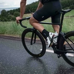 POC Ultra Sock 7 POC Ultra Sock -cykelaffär 65143 POC 20Ultra 20Sock 1002 Uranium 20Black 1 scaled