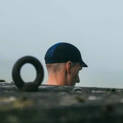 POC Mesh Cap -cykelaffär PDP 58213 MeshCap 1587 OdysseyNavy 03 79011cce 5e3d 44db 97db f2204dd8ba41 scaled