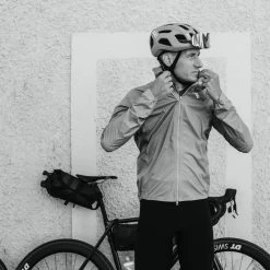 POC M's Signal All-weather Jacket 20 POC M's Signal All-weather Jacket -cykelaffär PDP 52314 M sSignalAll weatherJacket 1002 UraniumBlack 1 scaled