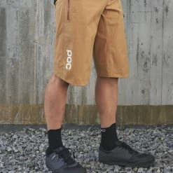 POC Bastion Shorts -cykelaffär PDP 5275 BastionShorts 1815 AragoniteBrown 2 1 scaled