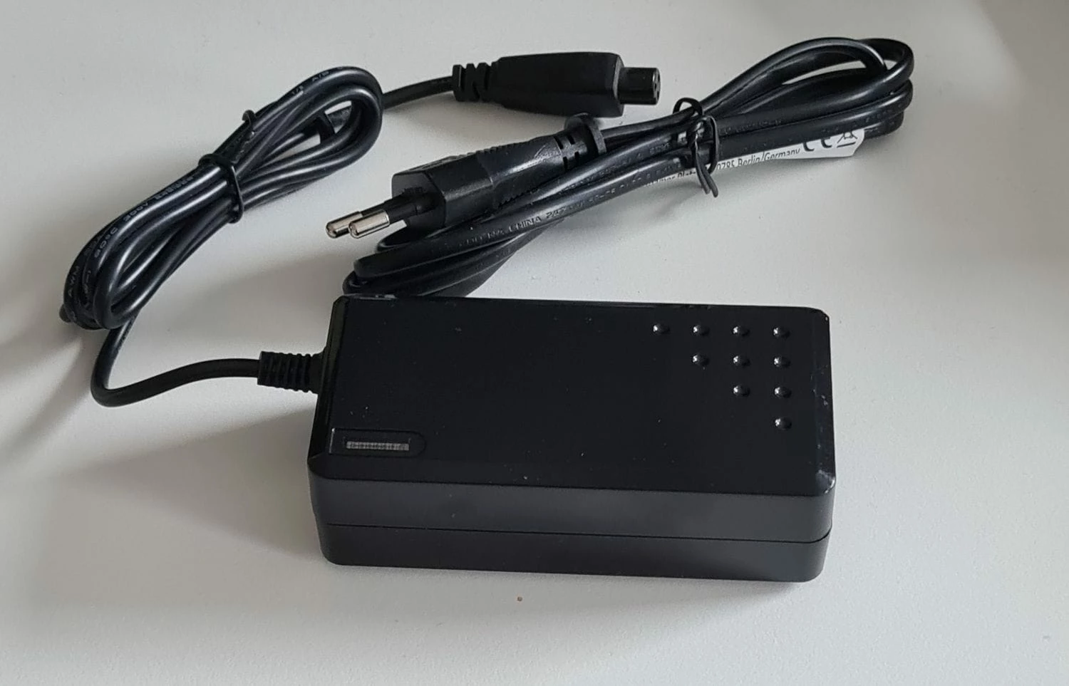 Laddare 36V 1,5A Litium - MiniXlr 9mm 3 Laddare 36V 1,5A Litium - MiniXlr 9mm